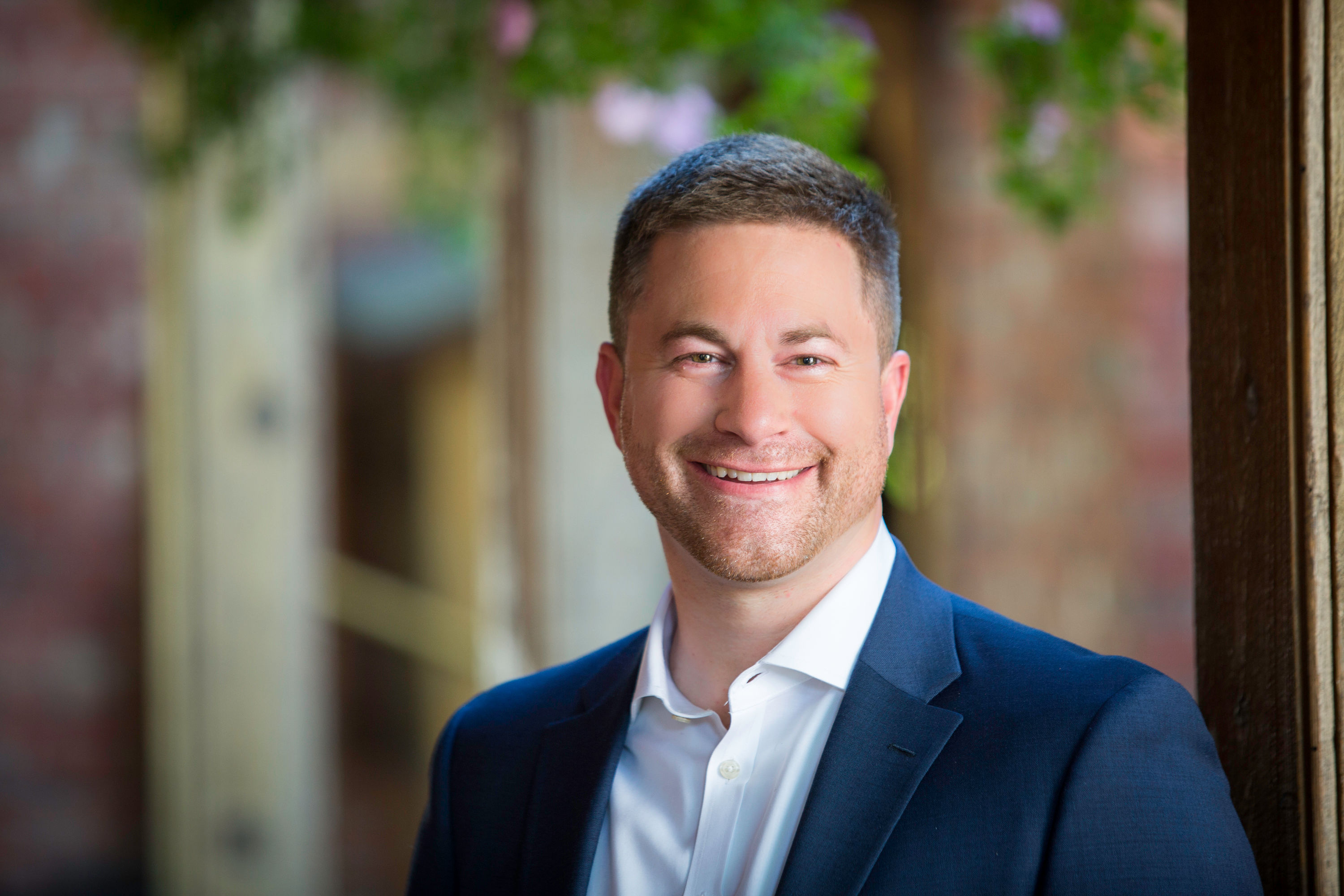 June 2019 natural headshot June 2019 natural headshot
