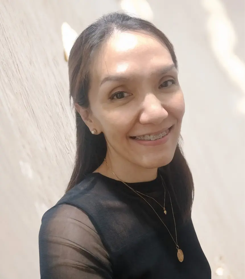 headshot-Pia-Canillas-scaled-custom-861x980